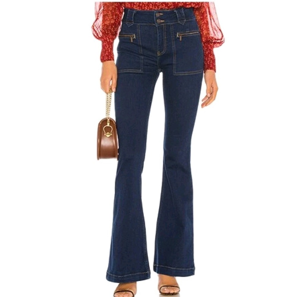 NEW We The Free Layla Flare Jeans 28 Farrah Blue 70s Boho Bell‎ Bottom Dark Wash